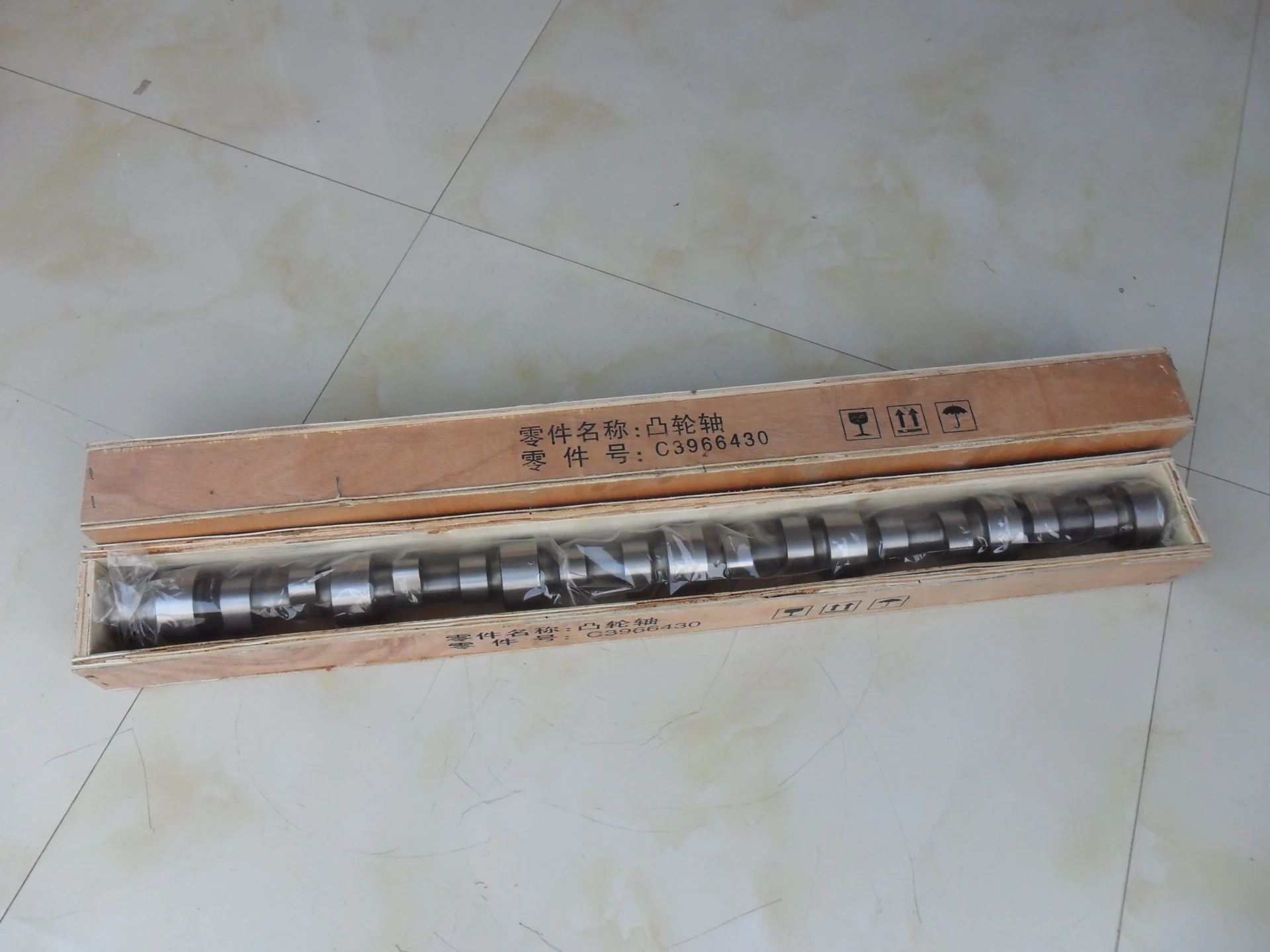 cummins camshaft c3966430