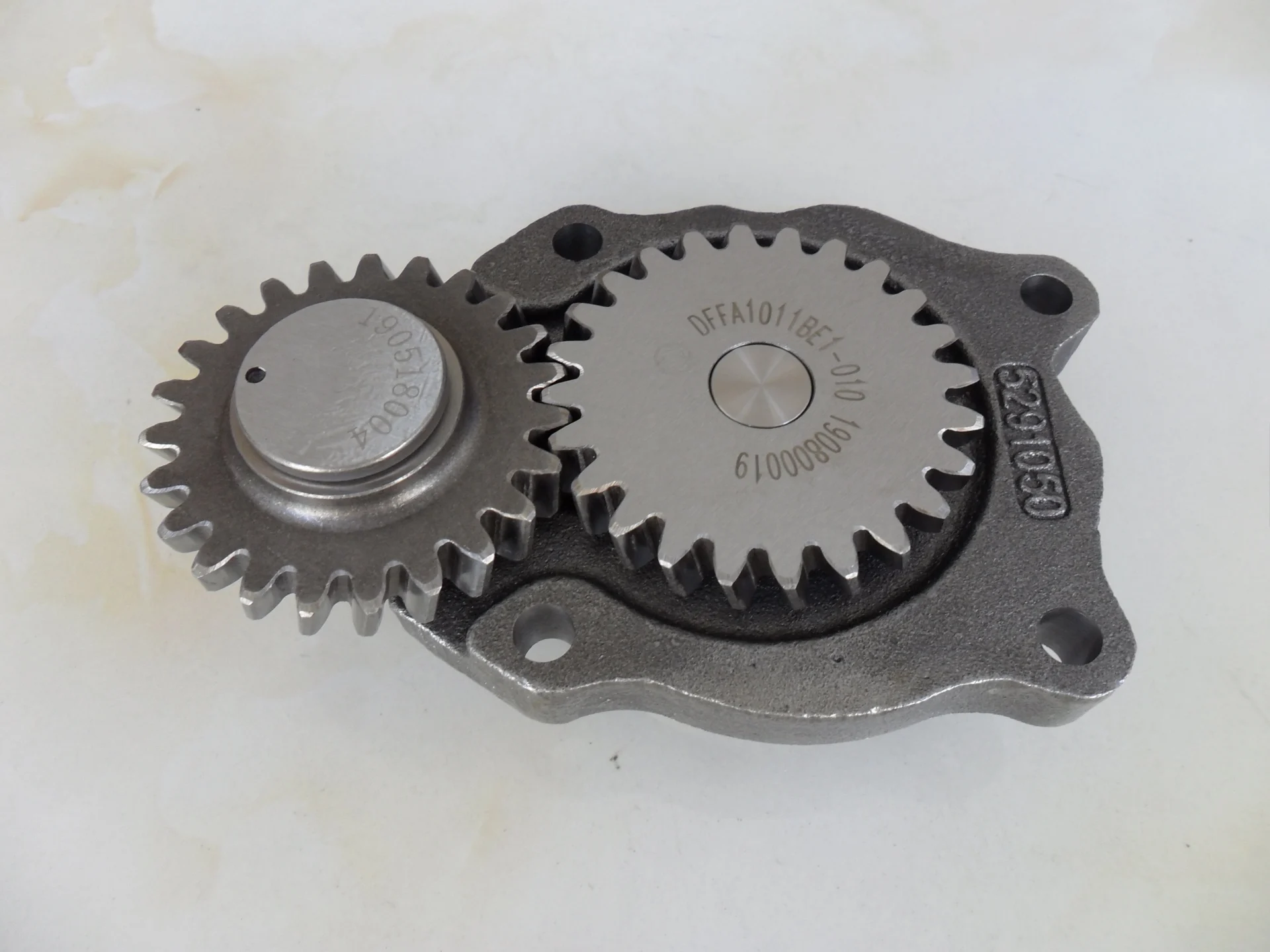 cummins oil pump 4939587ea